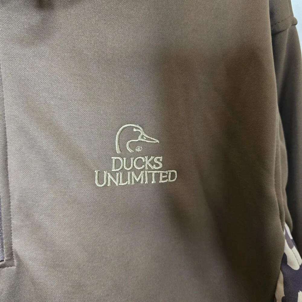 Ducks Unlimited Men's L 1/4 Zip Brown & Camo Long Sleeve Pullover Hunting Hiking